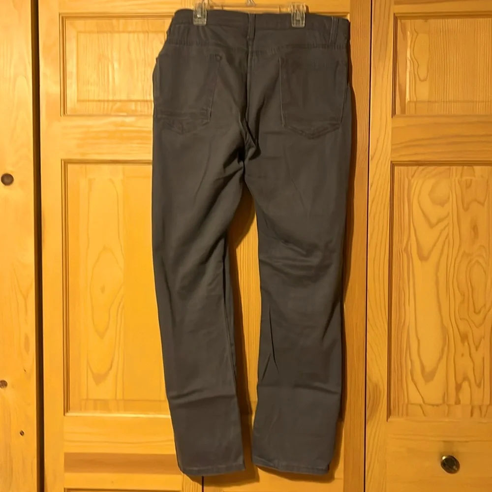 Kenneth Cole - Picture 2 of 3